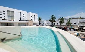 Plaza Paraiso by Riviera Rentals